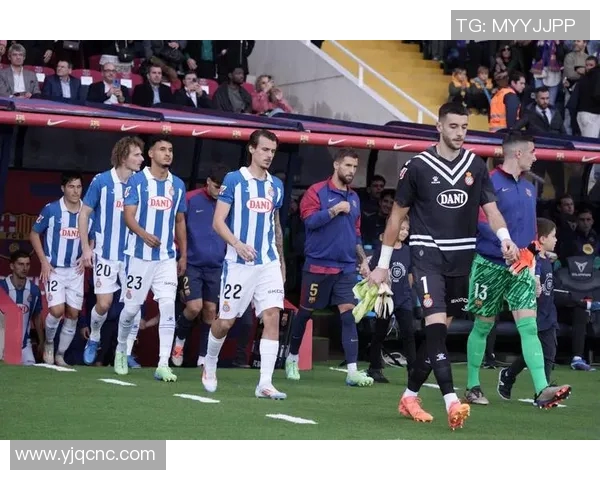 西甲激战巴拉多利德主场迎战豪门巴塞罗那争夺三分精彩对决即将上演