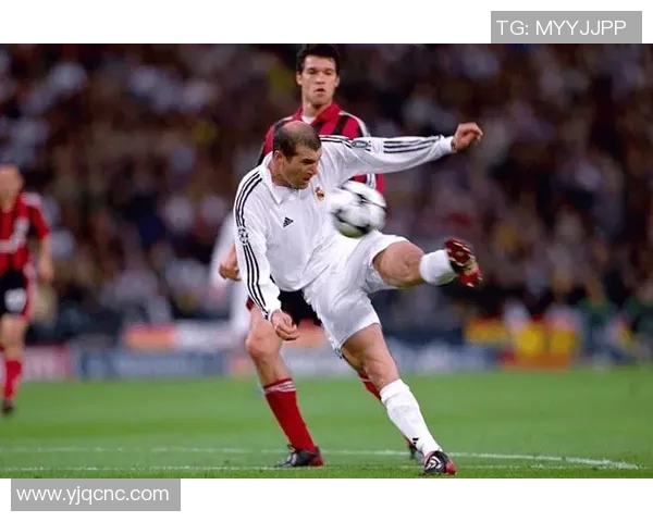 足球十佳进球盘点：回顾历史上的经典瞬间与超凡技艺