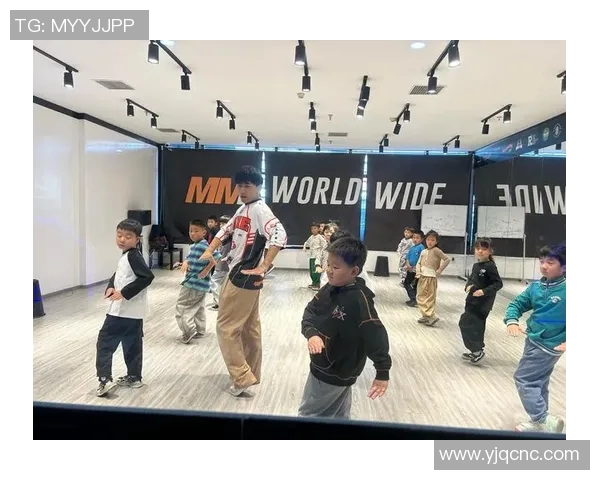 南京街舞队的状态变革引发热议展现街舞文化的新风貌与发展潜力